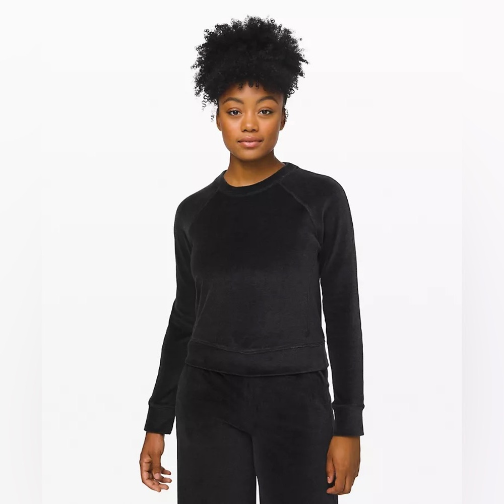 Lululemon Every Moment Crew Size 6
